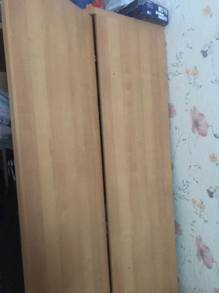 Продам большой платяной шкаф угловой Франция.