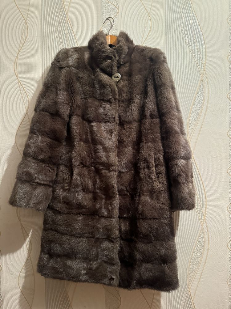 Продам шубу норковую