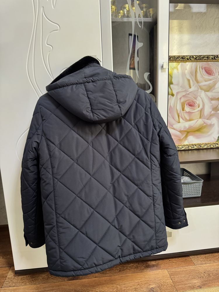 Зимняя куртка 48-50. Цена: 25 000