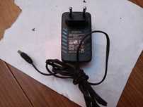 Продам адаптер питания   5V--3A.