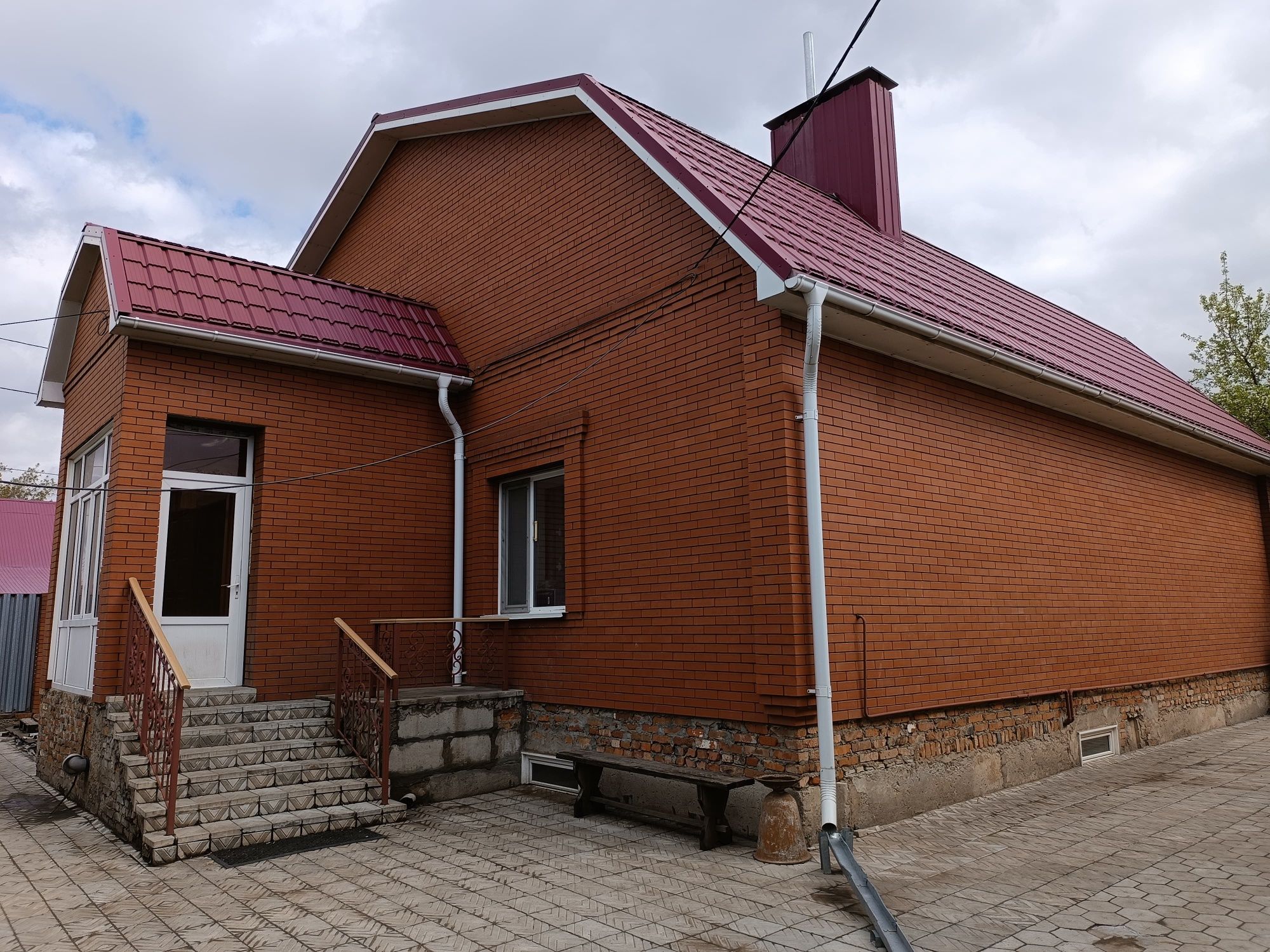 Частный дом с бизнесом