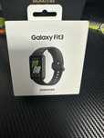 Абсолютно новый Galaxy Fit3 — фитнес-браслет от Samsung
