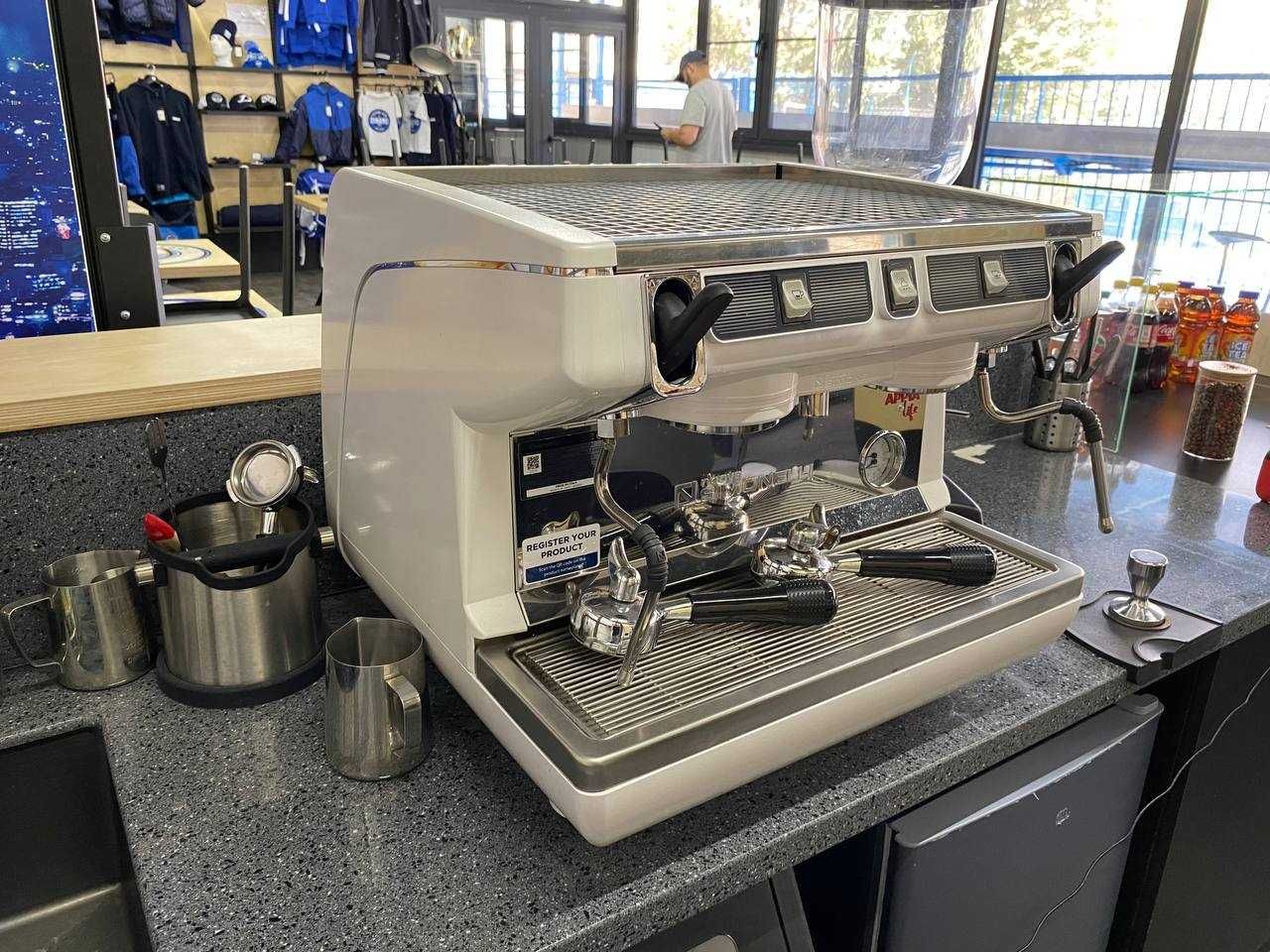 Кофемашина nuova simonelli б/у