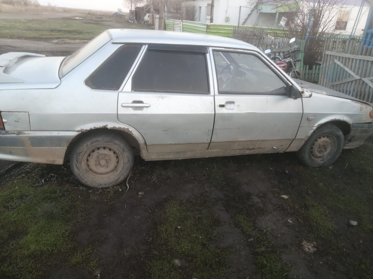 Продам машину на разбор . Двигателя,каропка на ходу и ходовая тоже