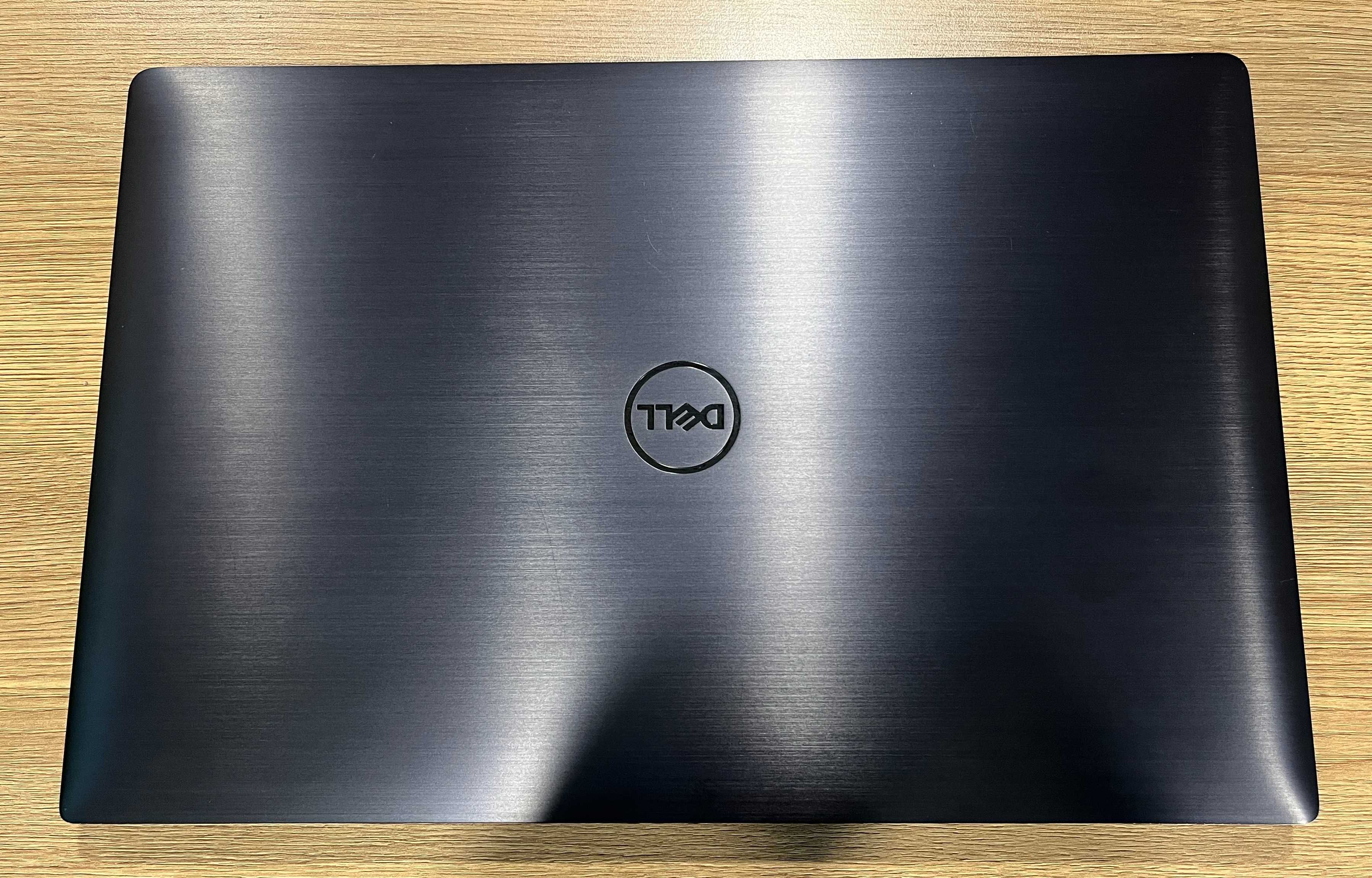 Dell Precision 5530. Core i7-8850H 2.6/4.3 GHz. 32/256 GB.QUADRO T1000