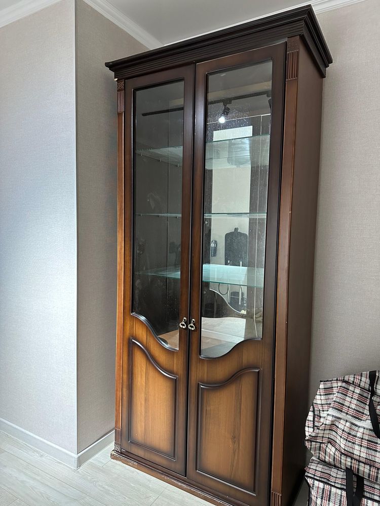 Продам спальный гарнитур