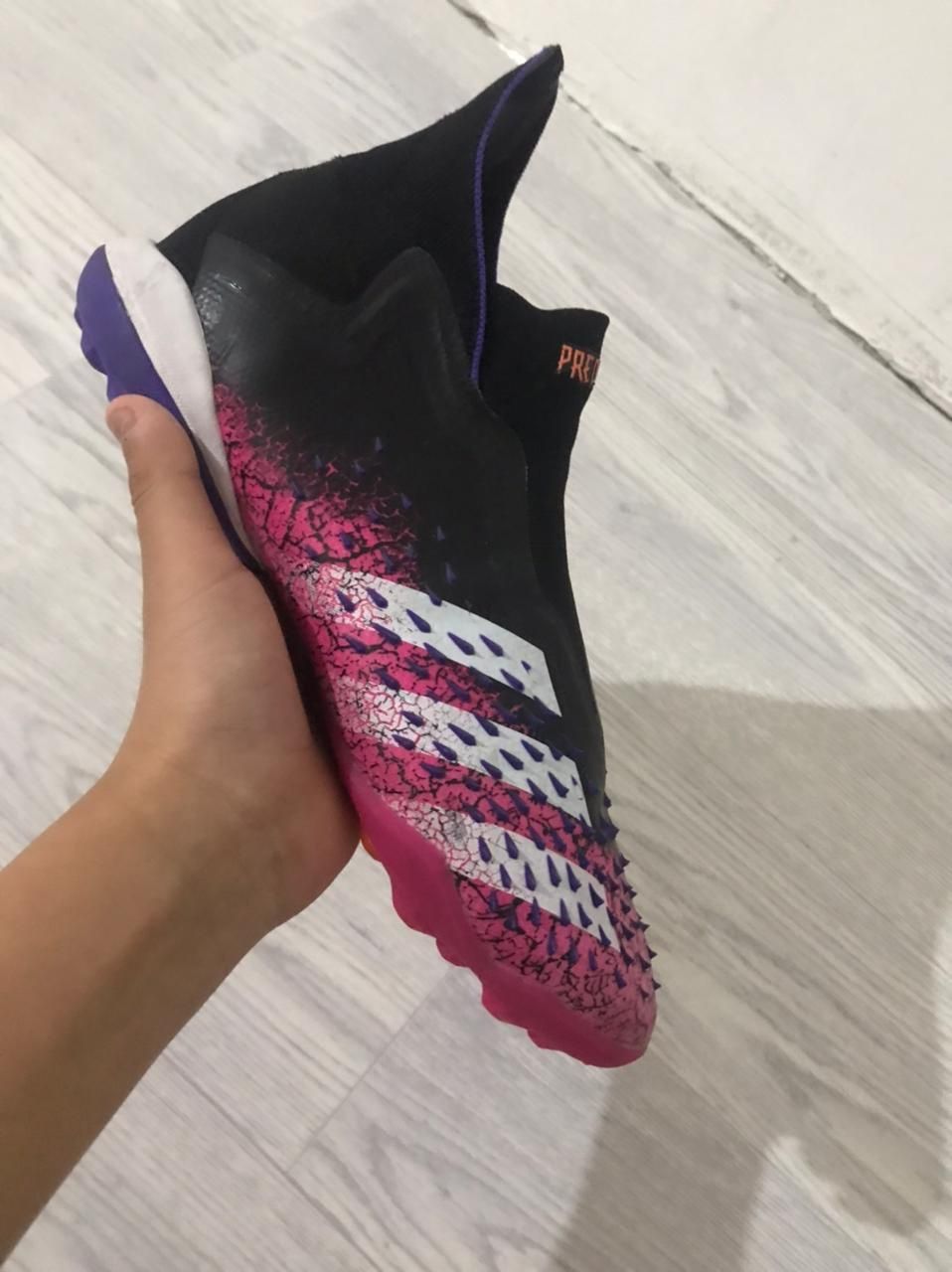 Продаю сороконожки Adidas Predator demonski