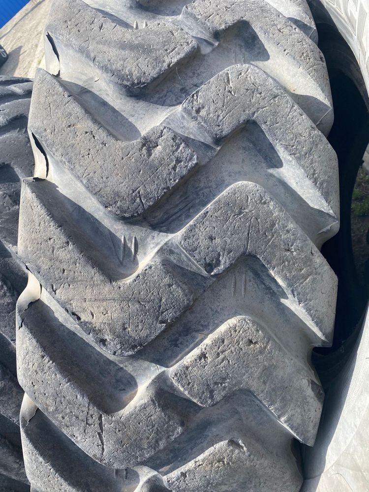 В продаже имеются шины 16 00 R24