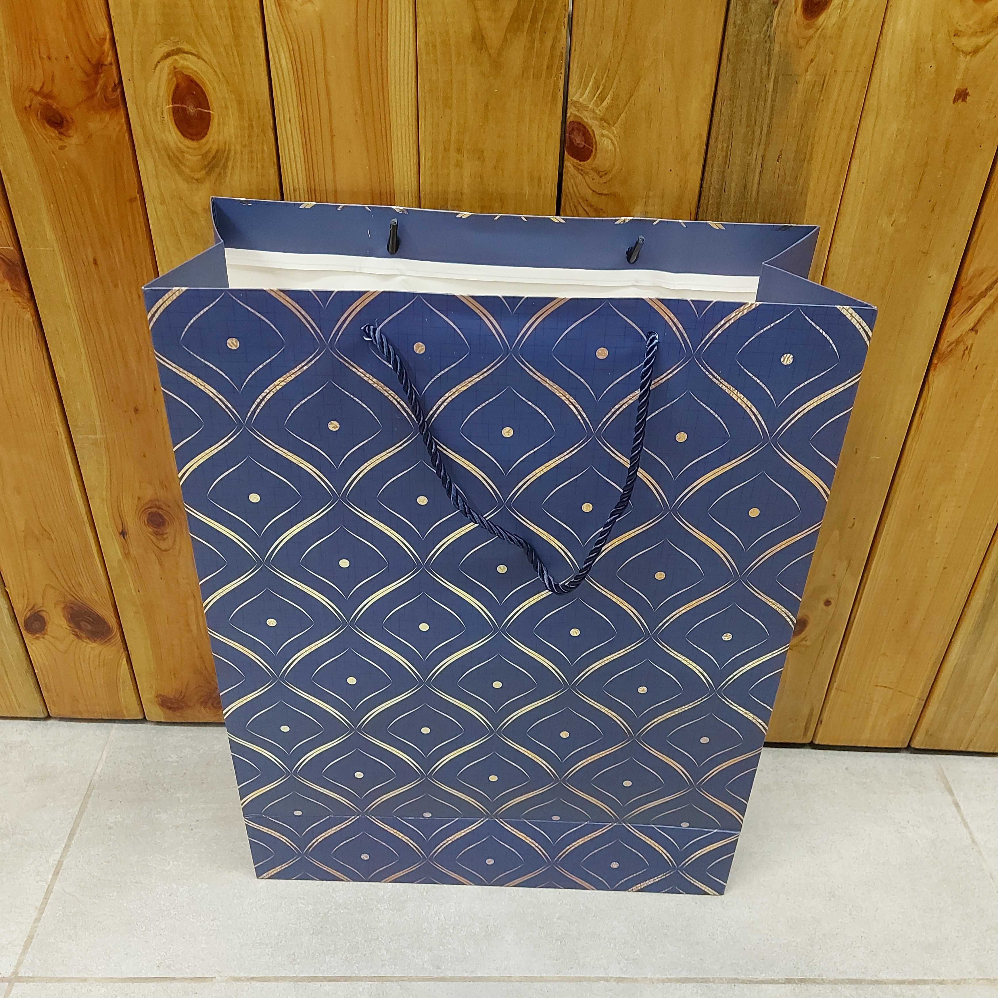Упаковка для подарка. Пакет Подарочный 30x41,5x12 см. Пакеты картонные