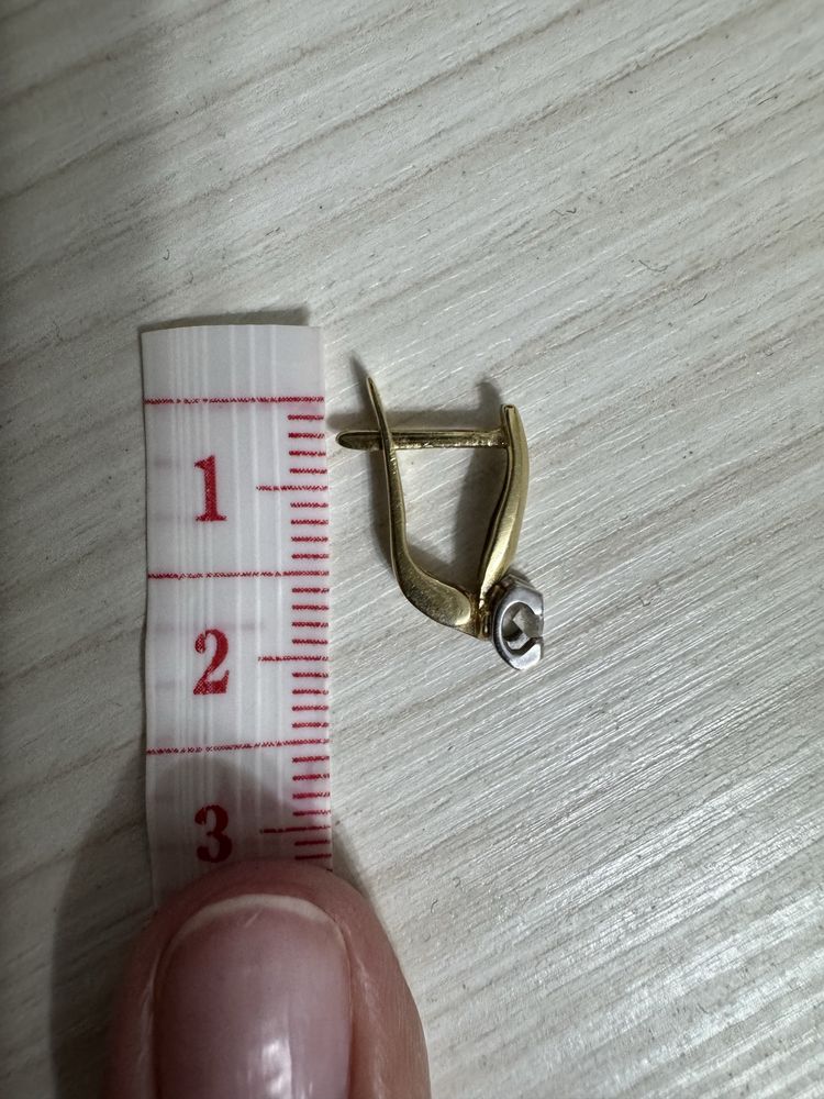 Продам серьги с бриллиантами