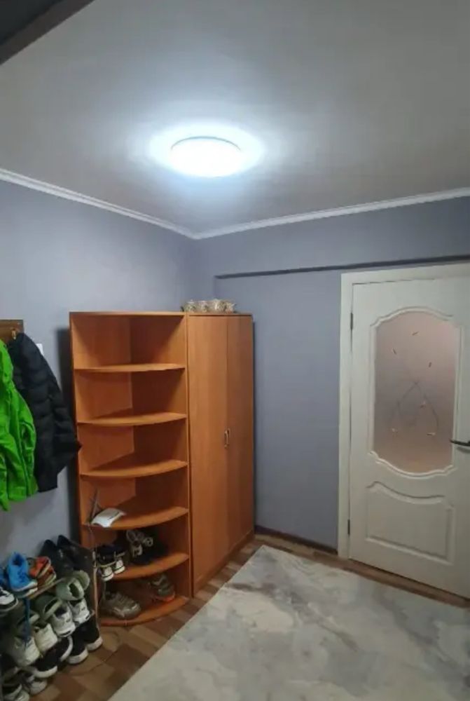 Продам 3-комн квартиру на 3-этаже по ул Жамбыла в центре г Сарань !