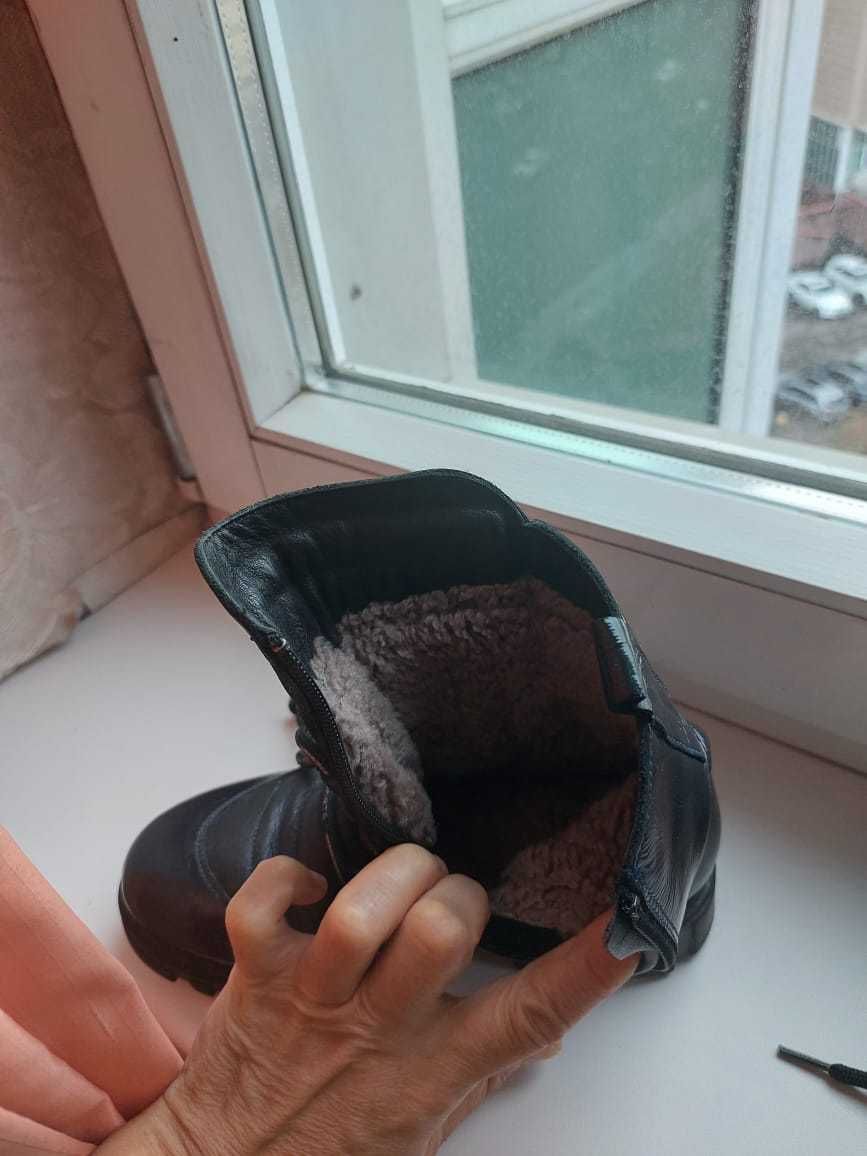 Сапоги зимние, натуральная лаковая кожа, цигейка, покупали в Турции