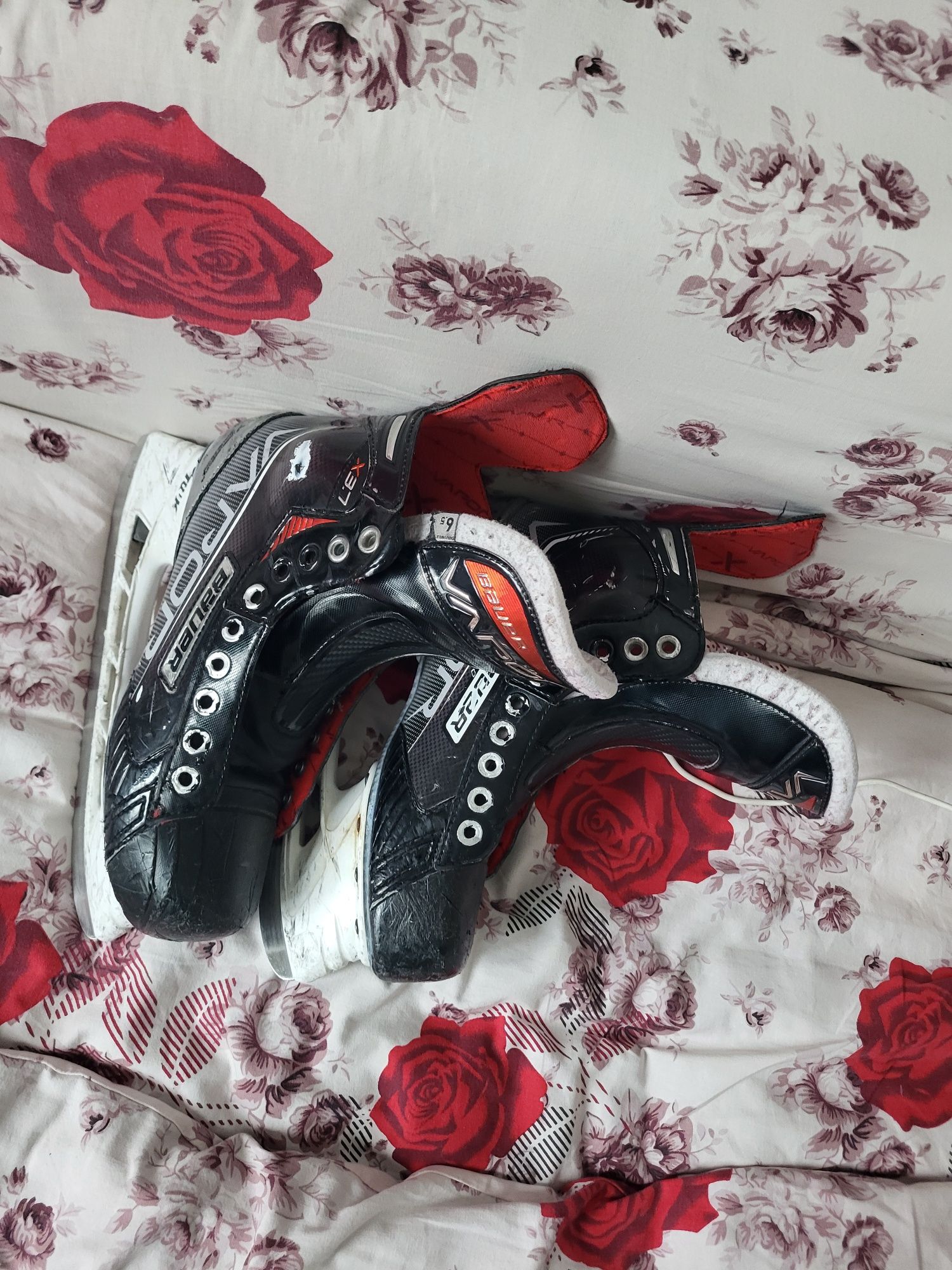 Коньки BAUER VAPOR 3.7