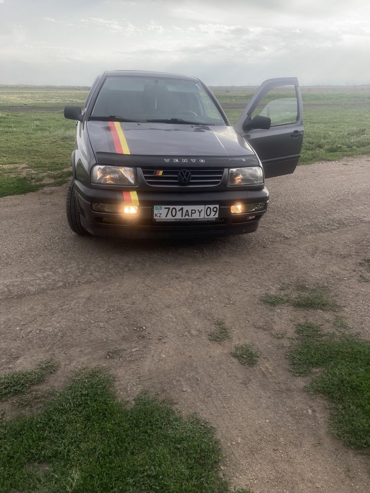Продаю Vw vento 1.8 моно