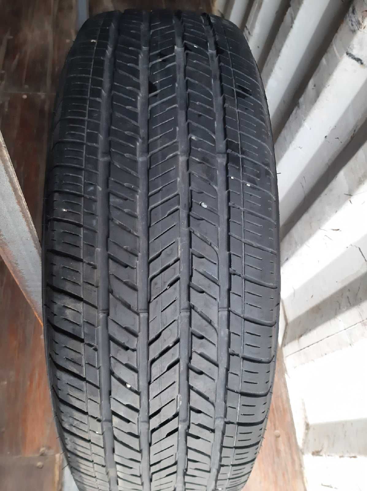 Продам Запаска универсальный R18 5x114,3 / 5х100 Bridgestone 255/70R18