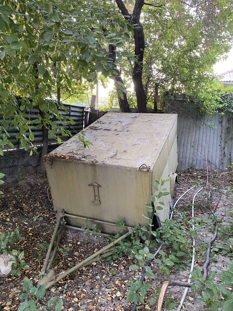Продаётся срочно прицеп- контейнер на колёсах