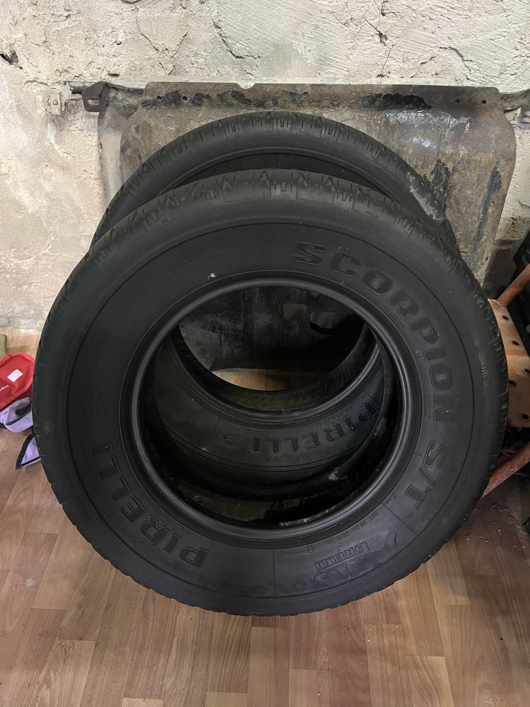 Продается PIRELLI 255/65/R16