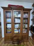 Продаётся книжный шкаф