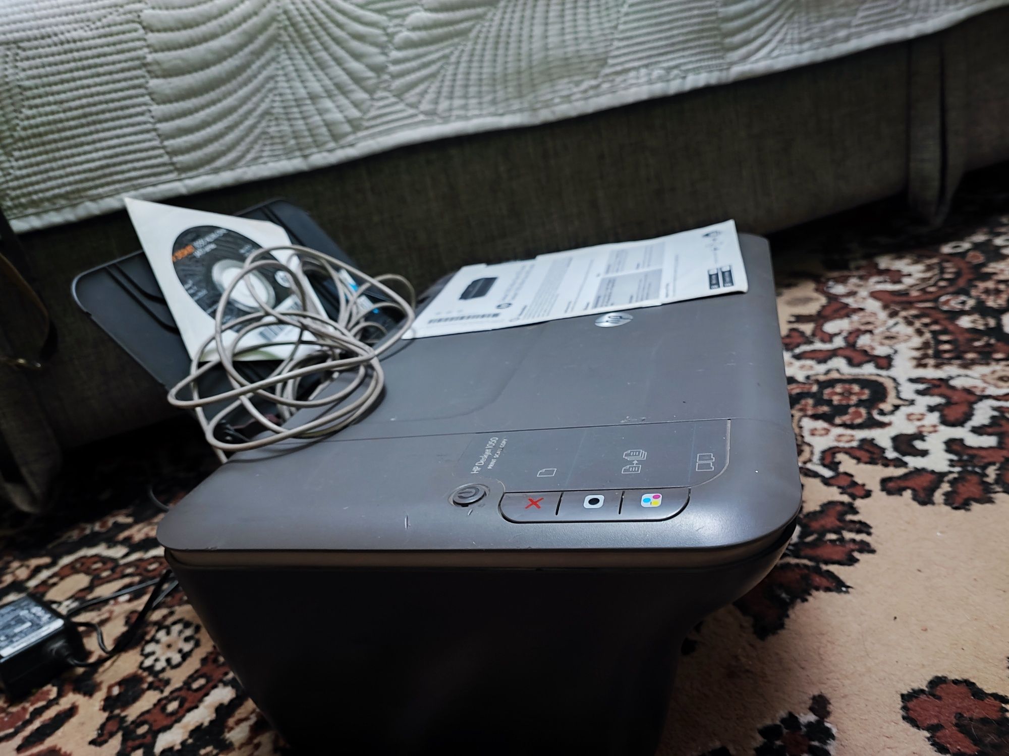 Продам принтер HP Deskjet 1050