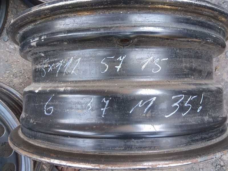 Продам оригинальные железные диски на Ауди 100 R15.