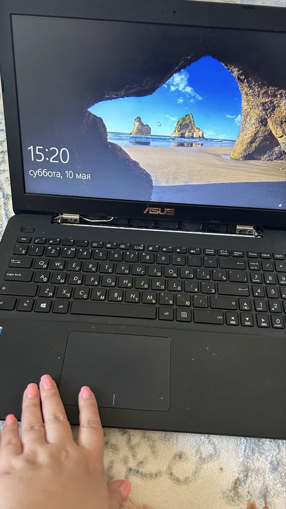 Ноутбук Asus продам +сумка