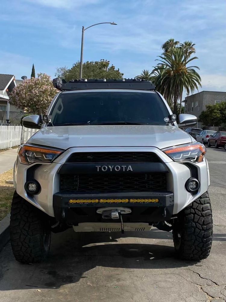 Toyota 4runner фары LED