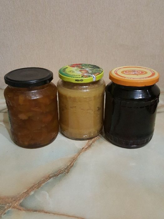 Соленья,варенье яблочное,смородина,клубника и т.д.