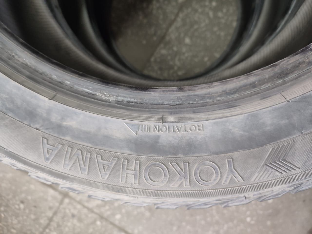 Продам Шины бу Yokohama 235,55,18