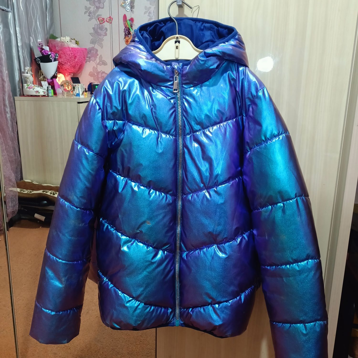 Продам куртку для девочки-подростка