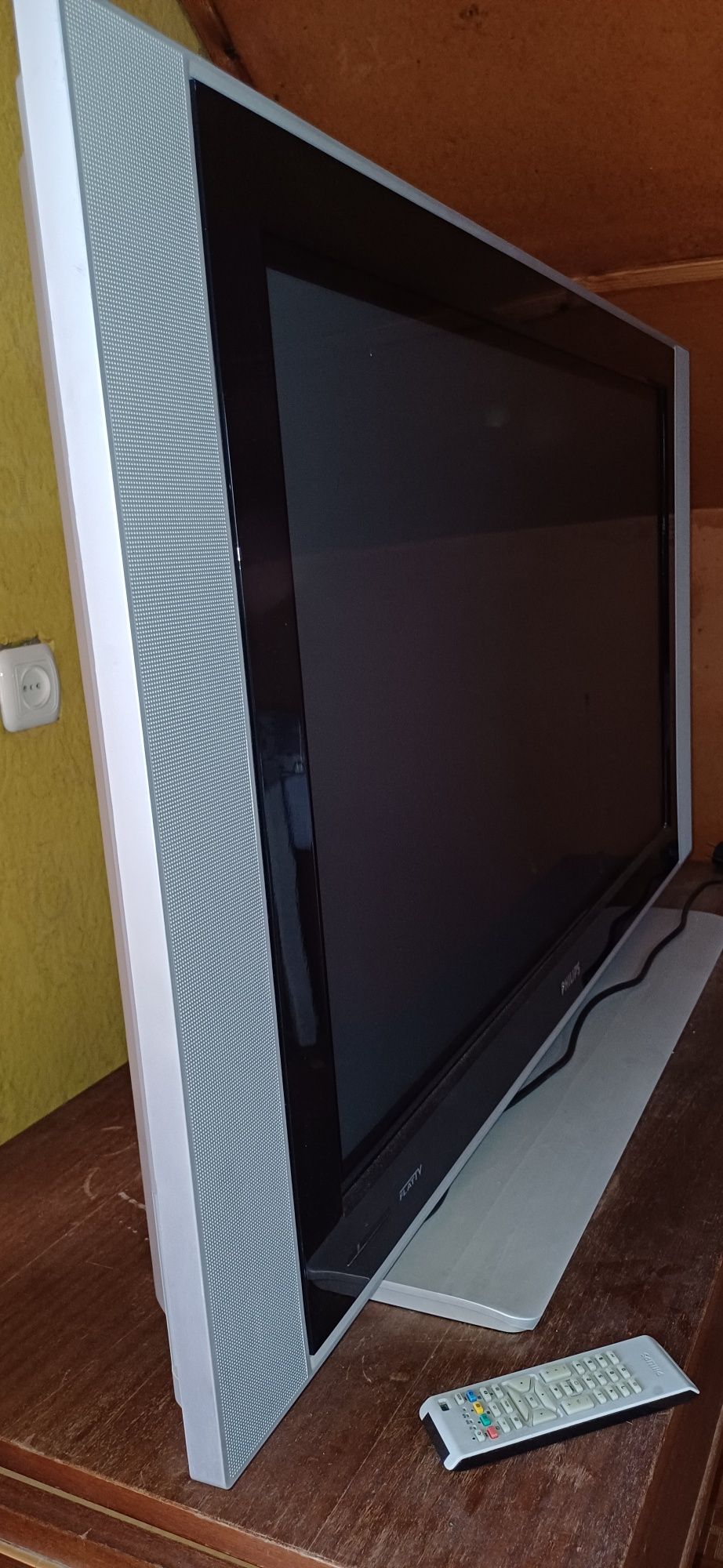 Продам телевизор Philips