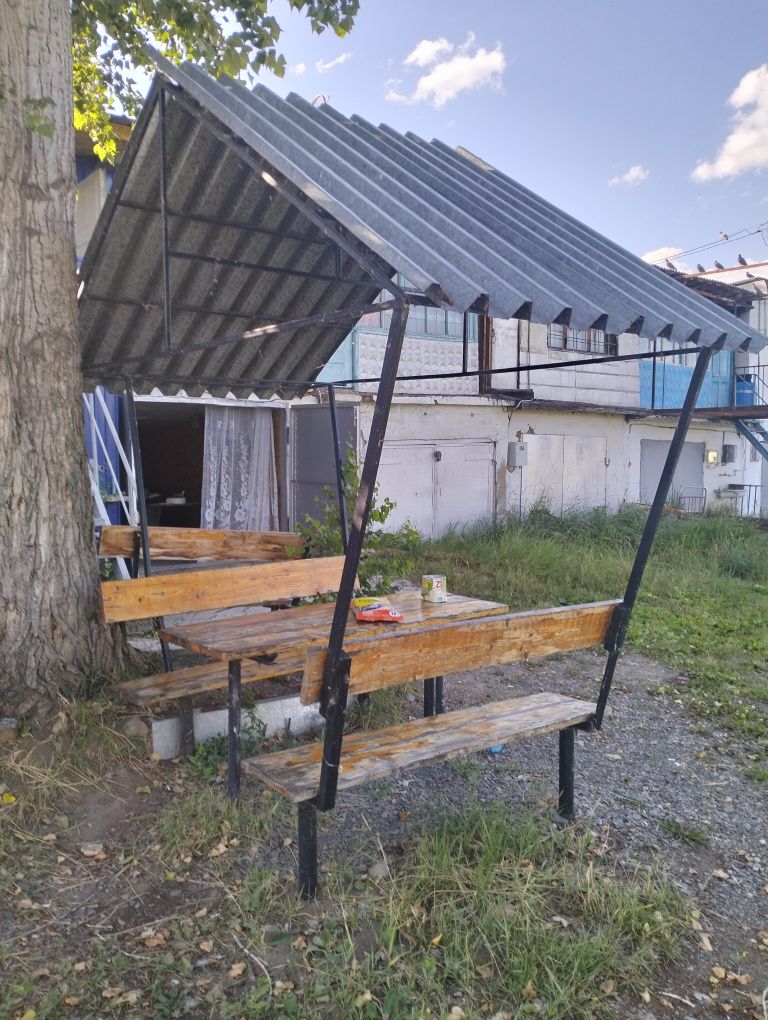 Продам двухэтажный гагажВарианты