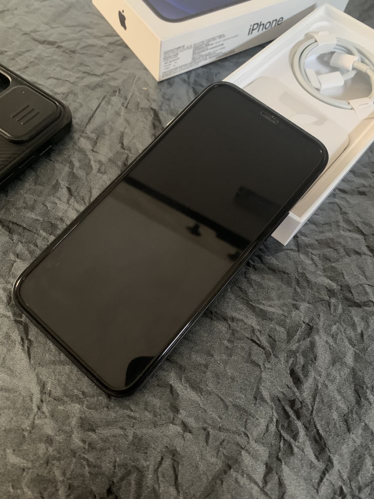 Телефон iPhone 12 гарантия 1 год