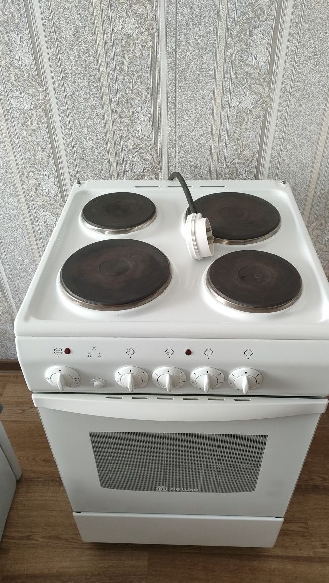 Продам Электро плиту