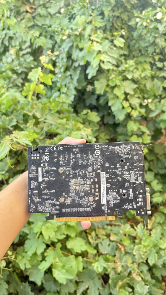 Продам gtx1050 2g торг есть