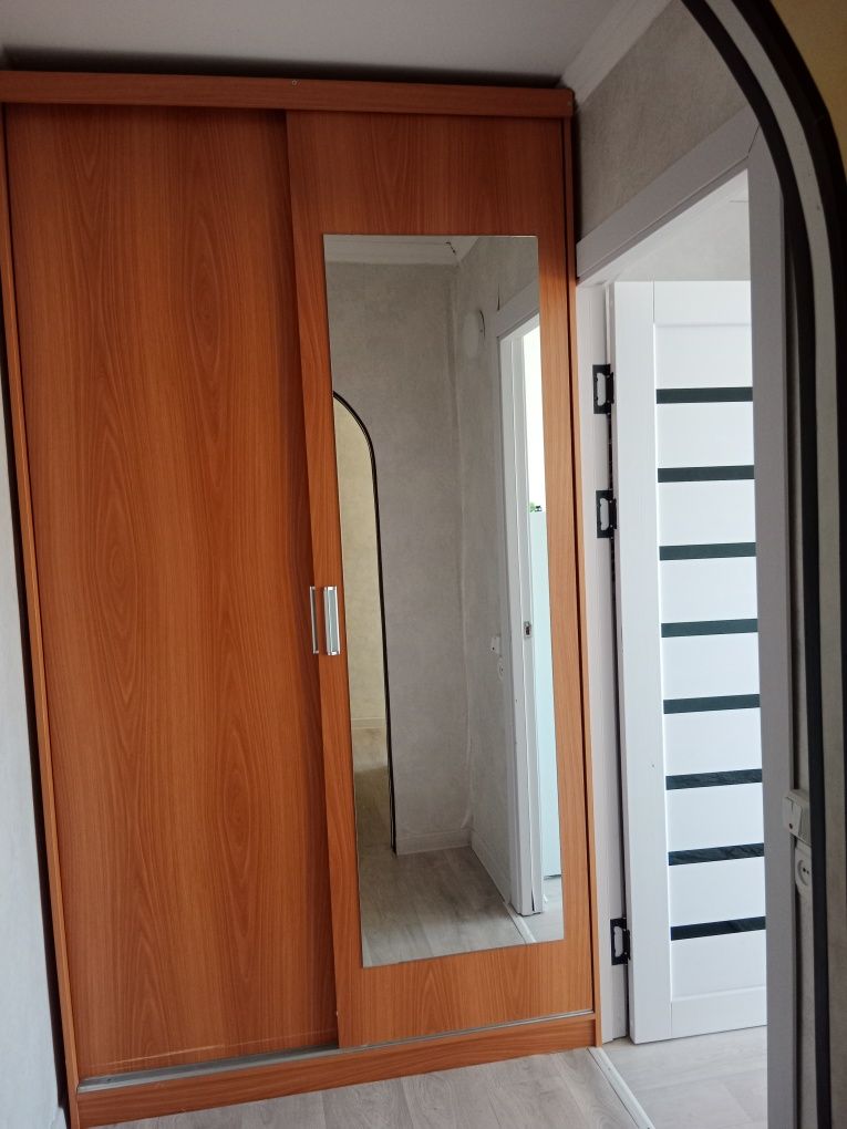 Продам шкаф в хорошем сост