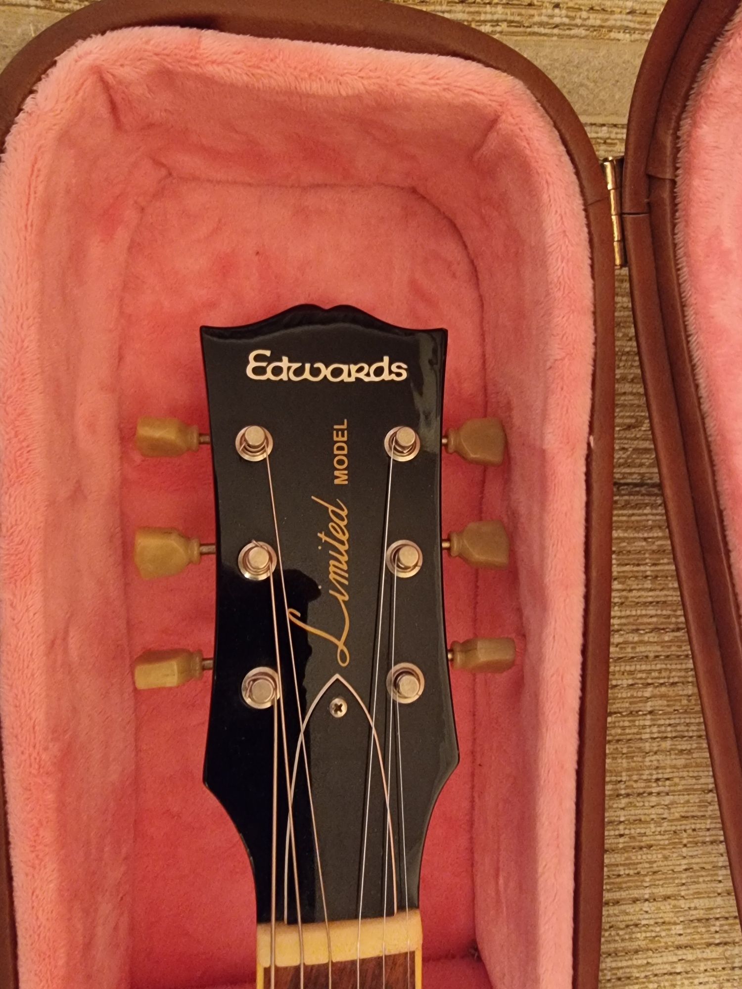 Электрогитара ESP Edwards.