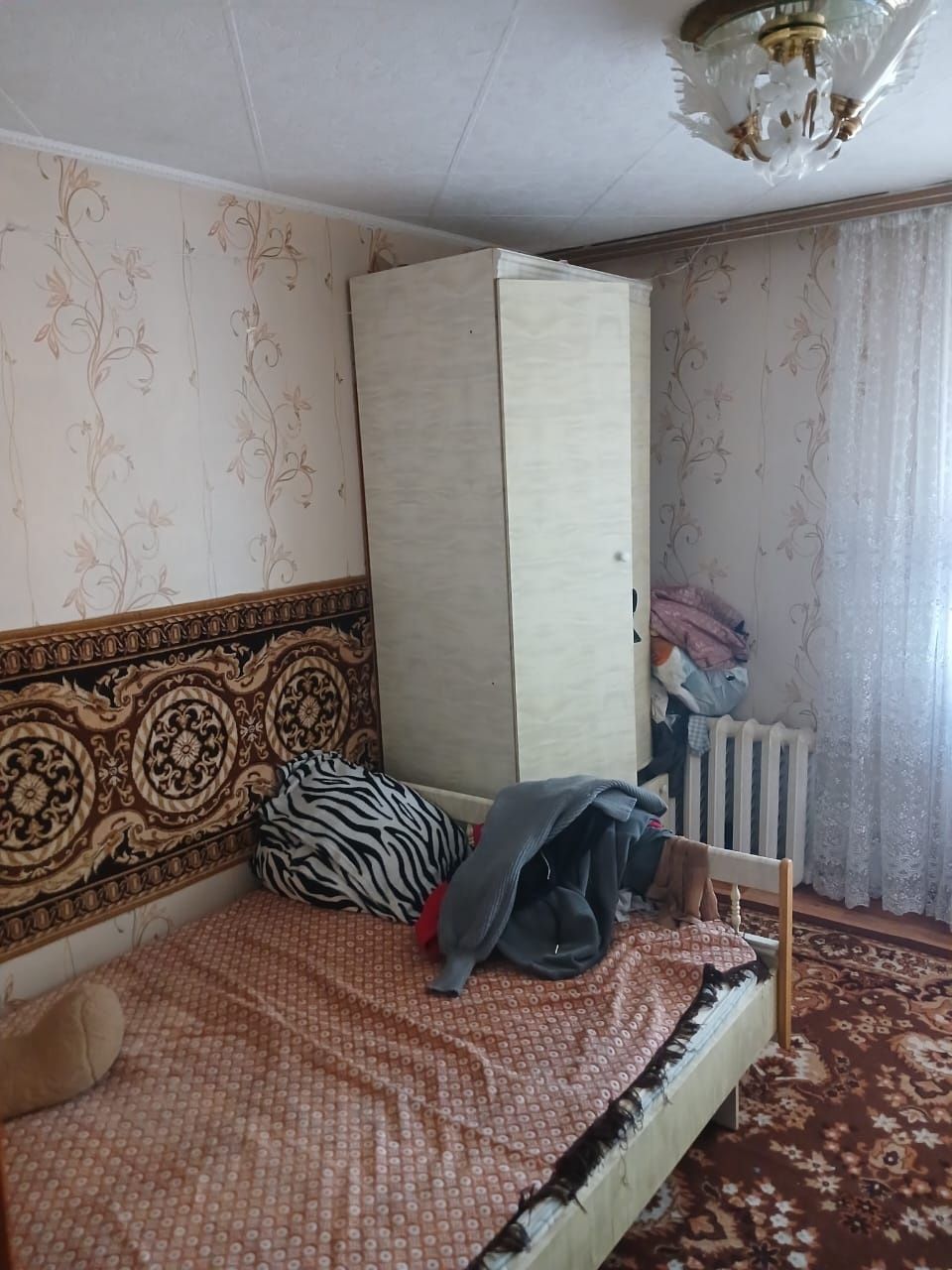 Продам 3-х комнатную квартиру +(2пристройки над подъездом) + 6метров