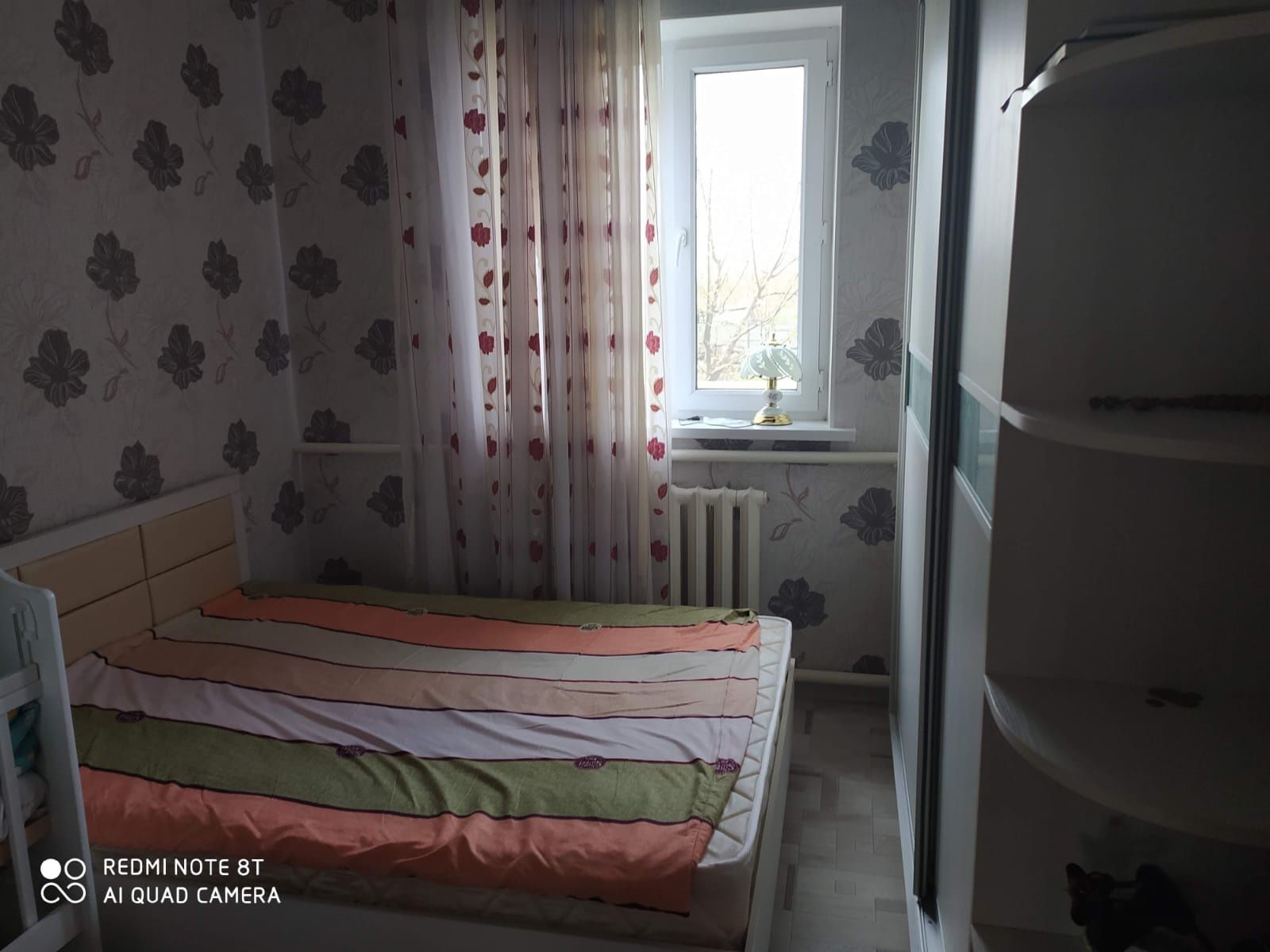 Двуспальная кровать