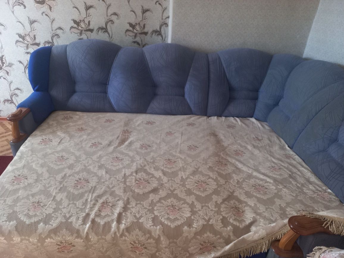 Продам угловой диван