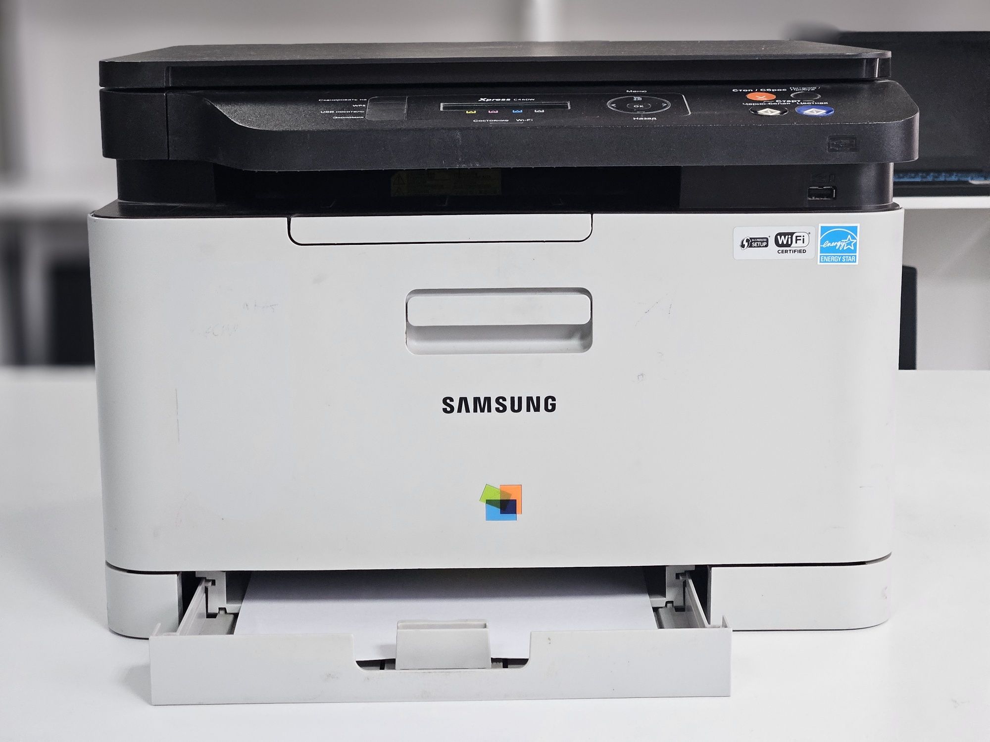 Лазерное цветное МФУ Samsung Xpress C460W - А4