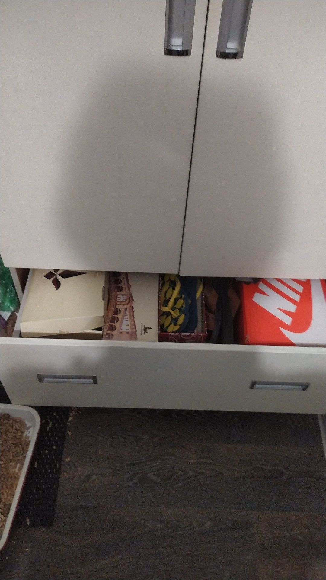 Продам шкаф для прихожей