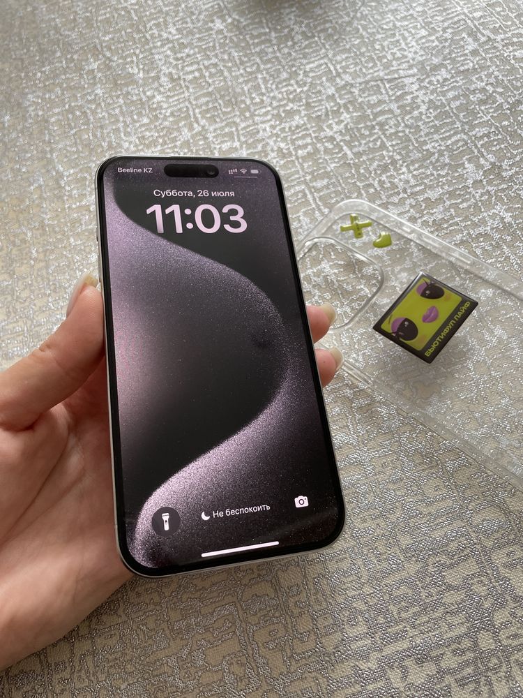 iPhone 15 Pro 256 gb white