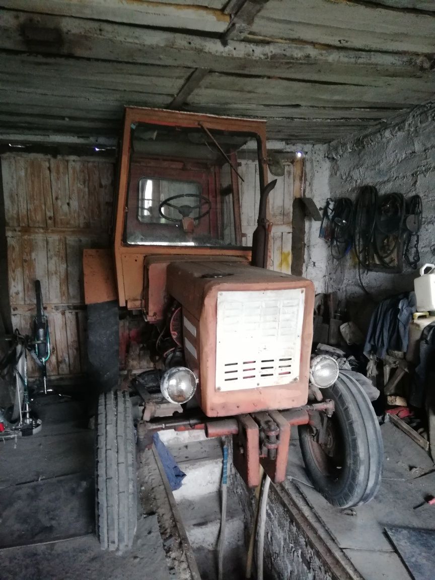 Продам трактор Т 25