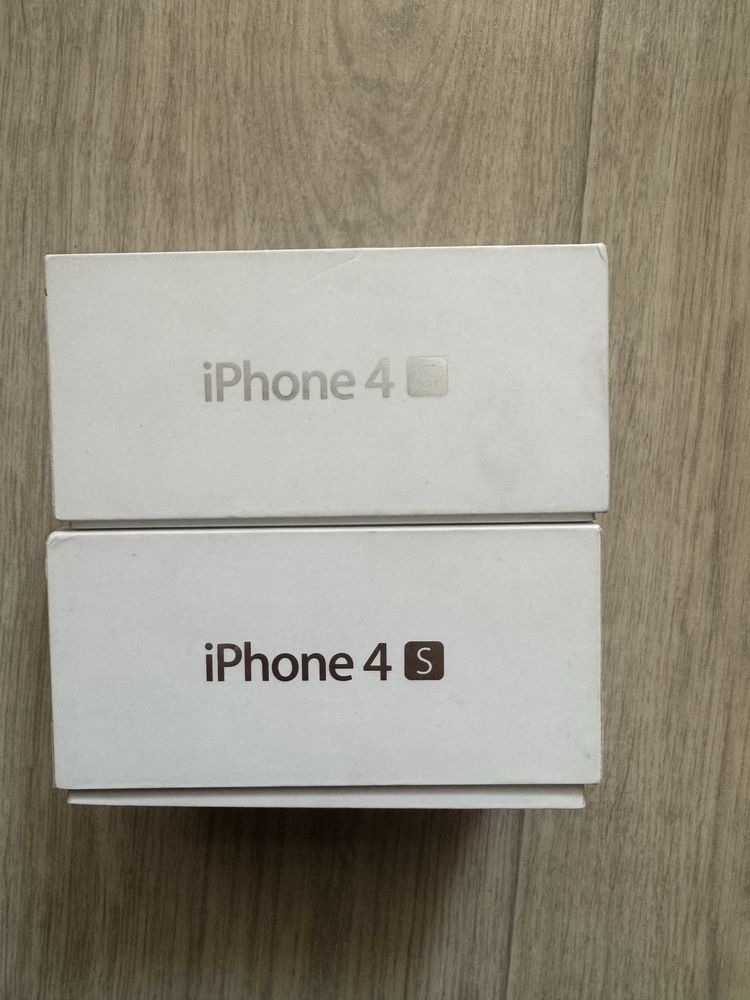 Продам 2 iphone 4S