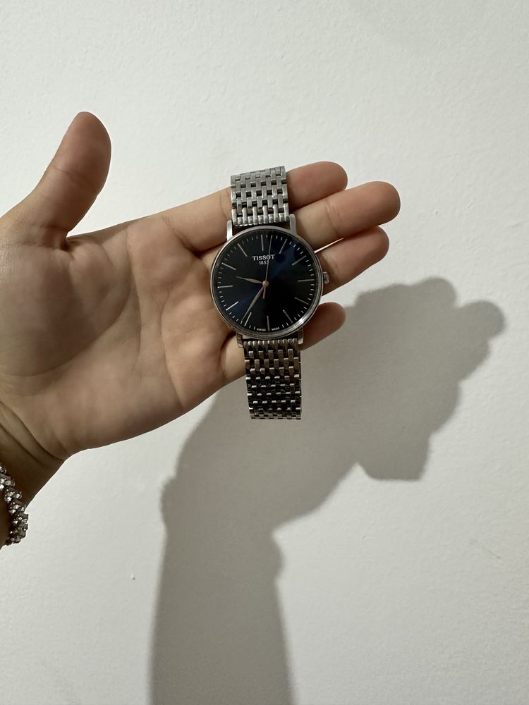 Продам оригинальные часы Tissot