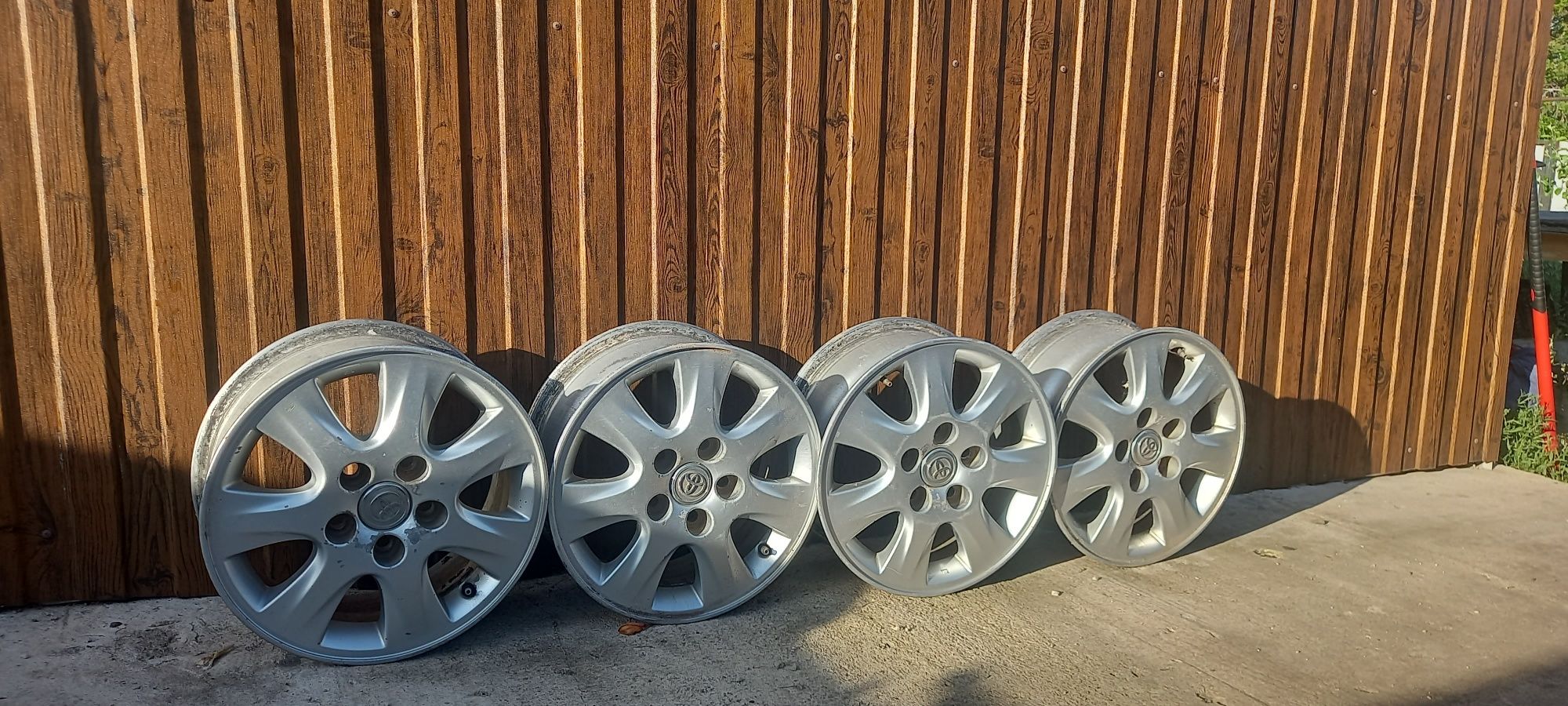 Оригинальные диски Тойота камри 30  R 15