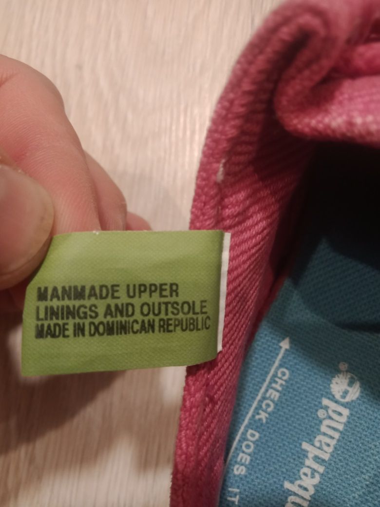 Продам обувь для девочки. Timberland.