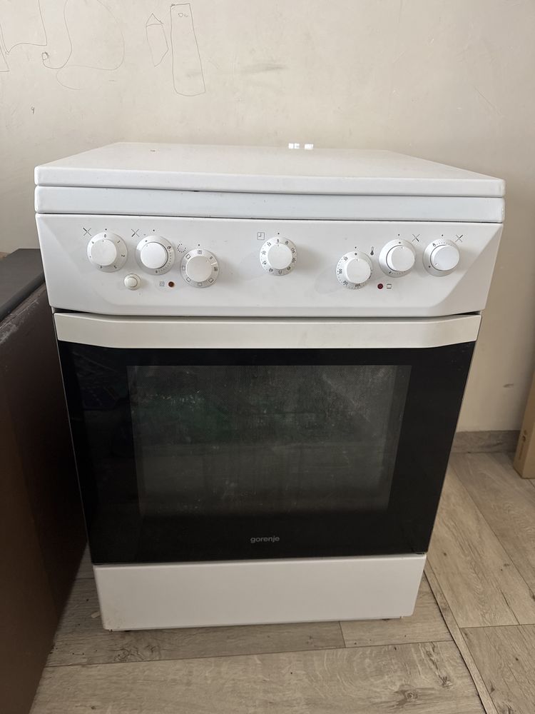 Продам комбинированную газовую плиту Gorenje