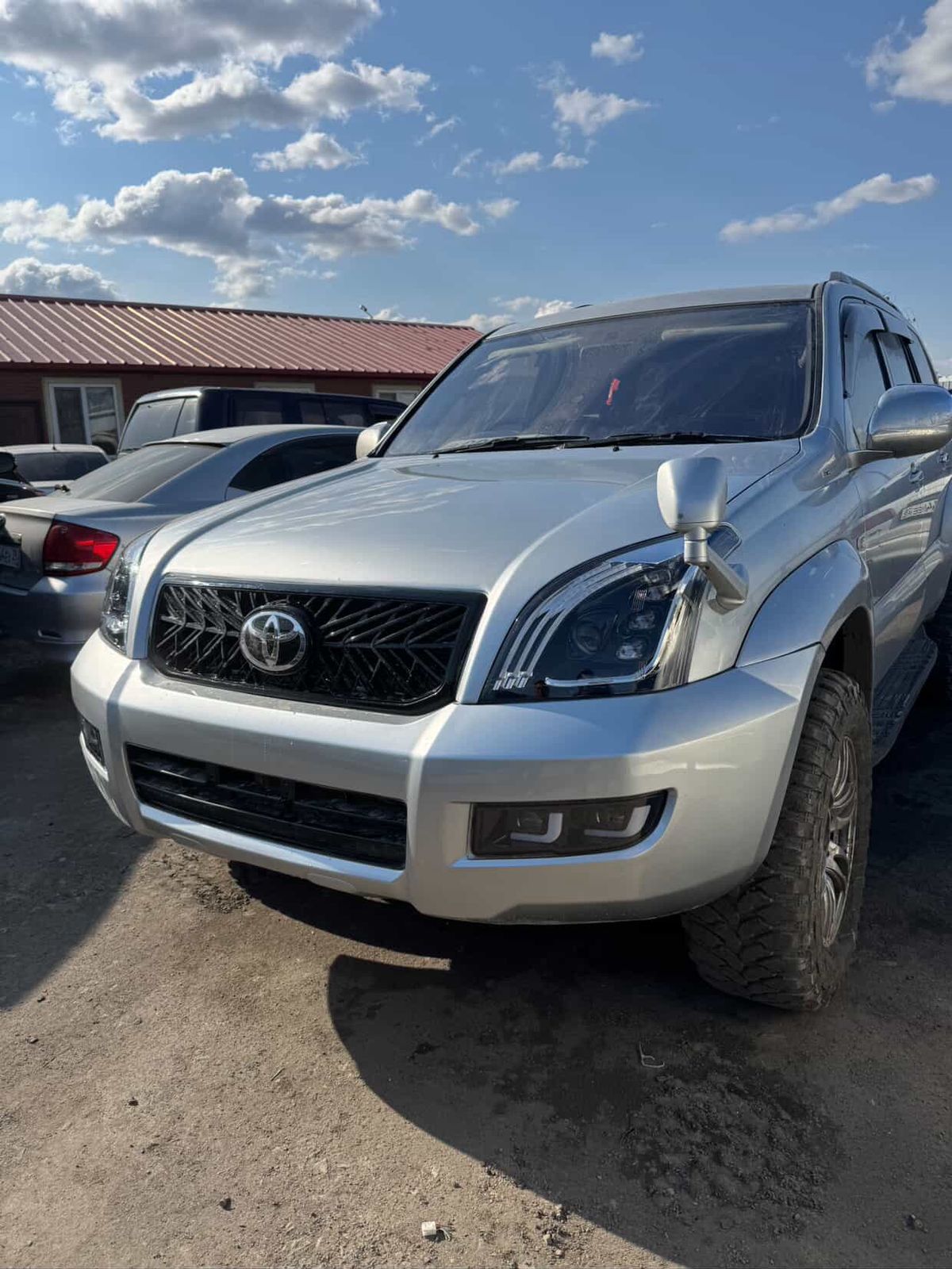 Уплотнитель капота Toyota land cruiser 200 lexus LX 570