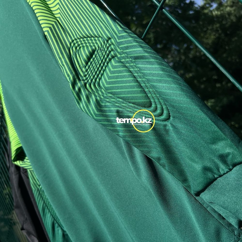 Вратарская футбольная форма Nike XS-S в Алматы